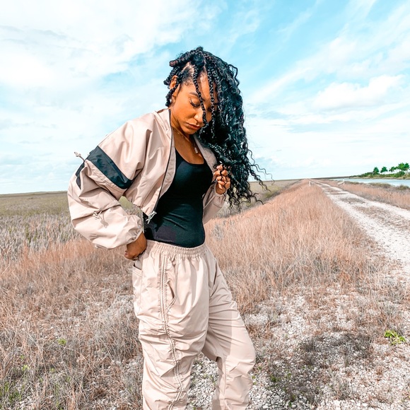 NWOT Reebok Cardi B Beige & Black Jogger Jacket & Pants Set - Picture 2 of 16